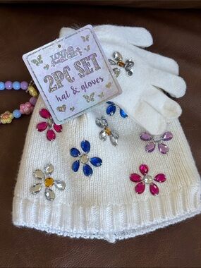 Love White Kids Hat & Gloves Set with Multicolor Gem Flowers
